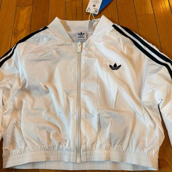 New NWT $85 Adidas Originals Women's M Adicolor Teamgeist Cropped Track Jacket - Picture 2 of 7